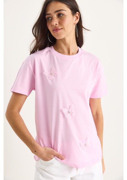 Kadın Kelebek Aksesuarlı Bisiklet Yaka Pamuklu T-Shirt