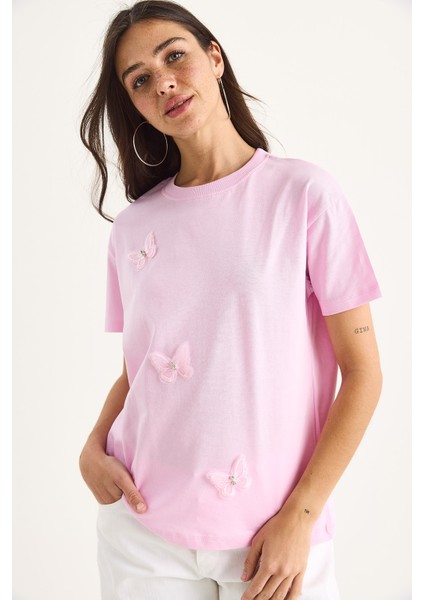 Kadın Kelebek Aksesuarlı Bisiklet Yaka Pamuklu T-Shirt fiyatları