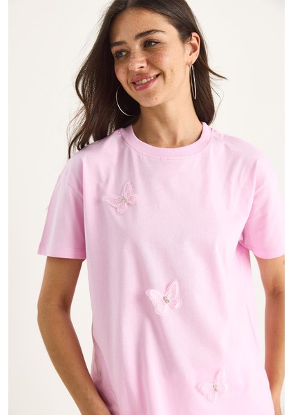 Kadın Kelebek Aksesuarlı Bisiklet Yaka Pamuklu T-Shirt modelleri