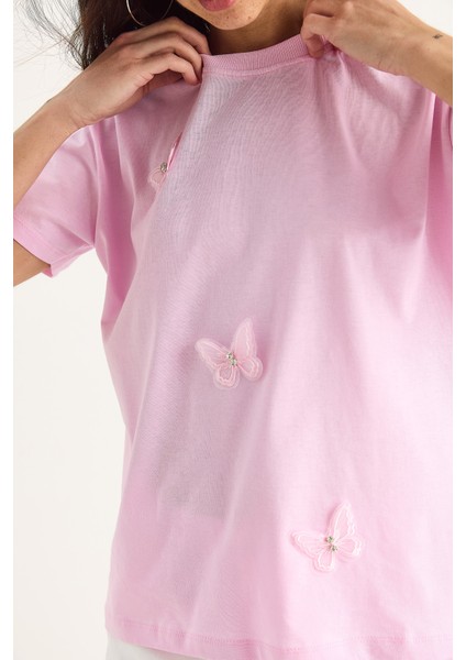 Kadın Kelebek Aksesuarlı Bisiklet Yaka Pamuklu T-Shirt fırsatları