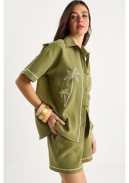 Kadın Palmiye Nakışlı Rahat Gömlek Cep Detaylı Şort Müslin Alt-Üst Takım G-