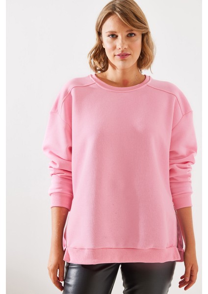 Kadın Bisiklet Yaka Şardonlu Fermuar Detaylı Basic Sweatshirt fiyatları