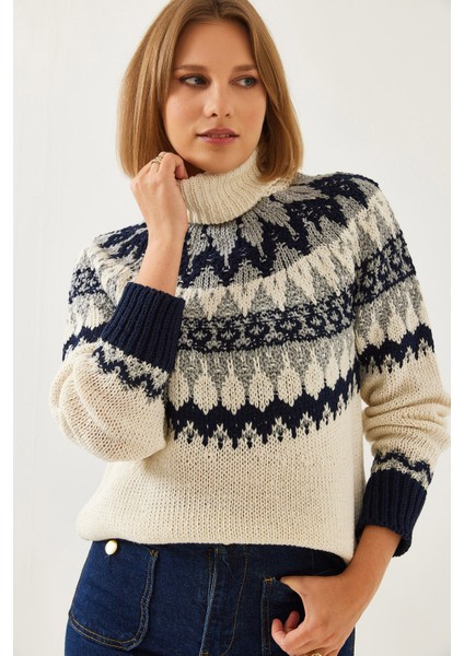 Kadın Jakarlı Reglanlı Triko Kazak