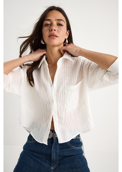 Kadın Kendinden Çizgili Yarım Kollu Tek Cep Detaylı Gömlek modelleri
