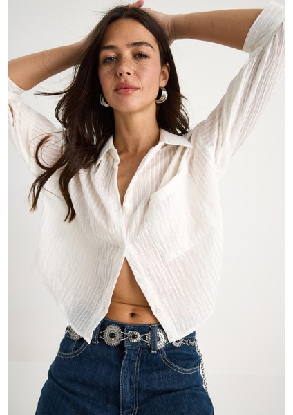 Kadın Kendinden Çizgili Yarım Kollu Tek Cep Detaylı Gömlek fırsatları