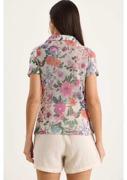 Kadın Polo Yaka Desenli Dijital Baskılı Regular Yazlık Örme Bluz indirimleri