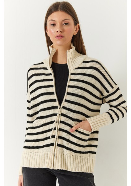 Kadın Çizgili Fermuarlı Triko Hırka fiyatları