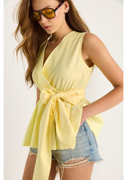Kadın Beli Lastikli Kruvaze Yaka Kuşaklı Poplin Bluz