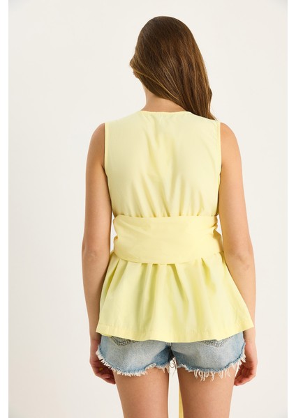 Kadın Beli Lastikli Kruvaze Yaka Kuşaklı Poplin Bluz indirimleri