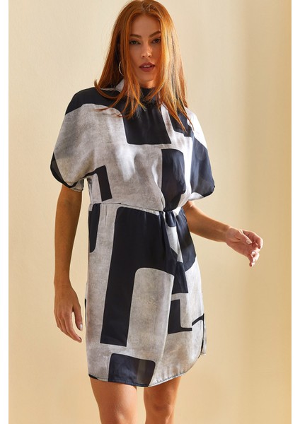 Kadın Kruvaze Yaka Eteği Astarlı Pileli Desenli Elbise