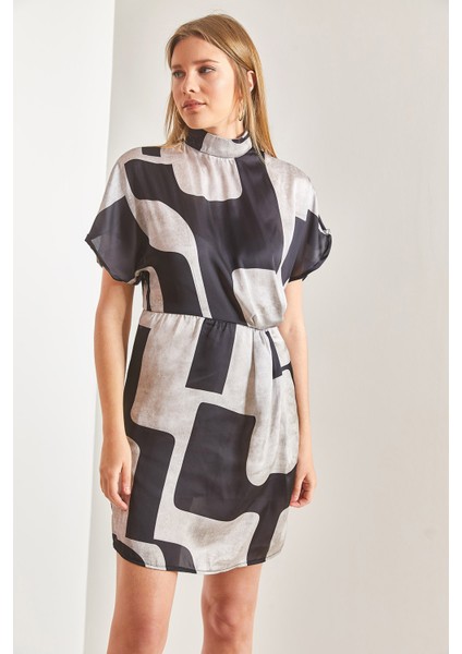 Kadın Kruvaze Yaka Eteği Astarlı Pileli Desenli Elbise indirimleri