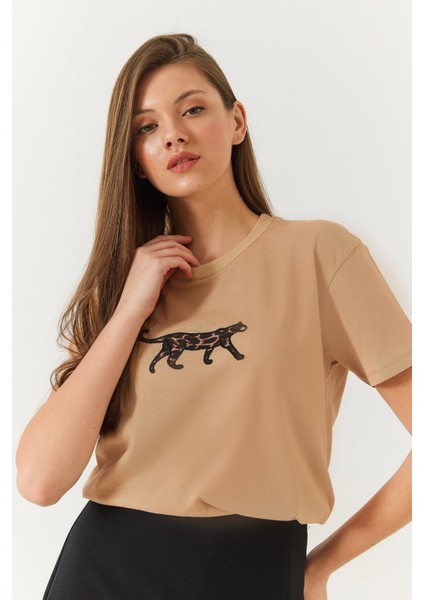 Kadın Leopar Baskılı Tshirt modelleri