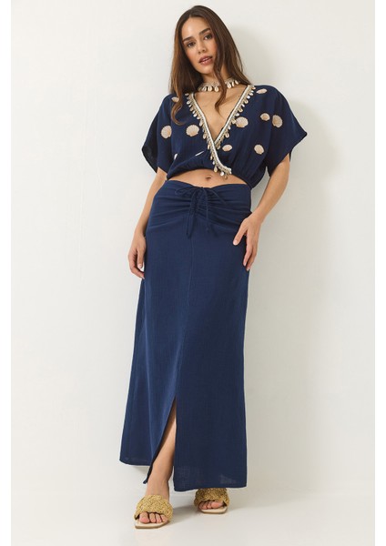 Kadın Beli Büzgülü Yırtmaçlı Astarlı Nakışlı Deniz Kabuğu Detaylı Alt-Üst Takım