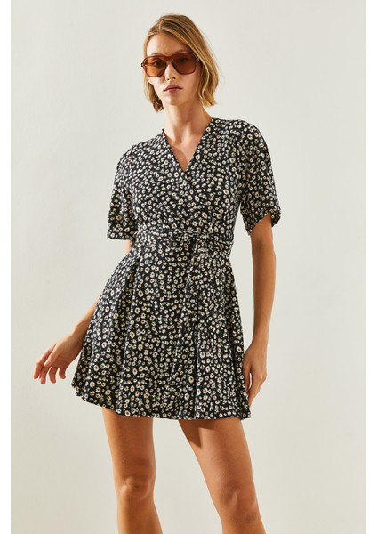 Kadın Kruvaze Yaka Bağlamalı Şortlu Elbise modelleri