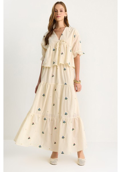 Kadın Çiçek Nakış Detaylı Önden Bağlamalı Bluz Beli Lastikli Astarlı Etek Keten Takım