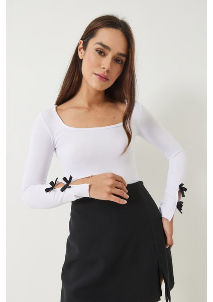 Kadın Kare Yaka Kolu Fiyonk Detaylı Fit Bluz modelleri