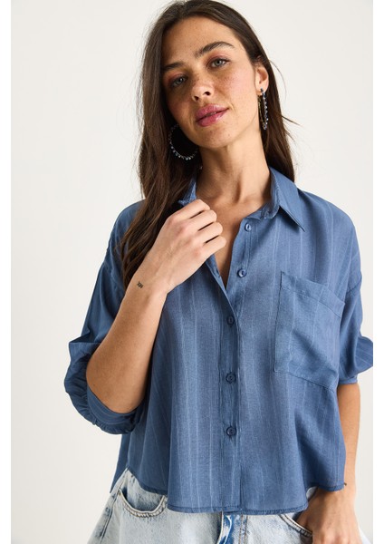 Kadın Kendinden Çizgili Yarım Kollu Tek Cep Detaylı Gömlek modelleri