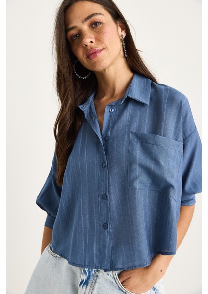 Kadın Kendinden Çizgili Yarım Kollu Tek Cep Detaylı Gömlek fırsatları