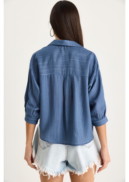 Kadın Kendinden Çizgili Yarım Kollu Tek Cep Detaylı Gömlek