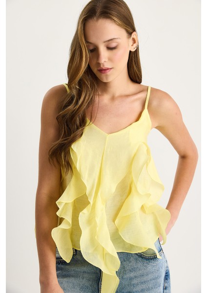 Kadın V Yaka Fırfırlı Volanlı Askılı Bluz Hafif Transparan Bluz fiyatları