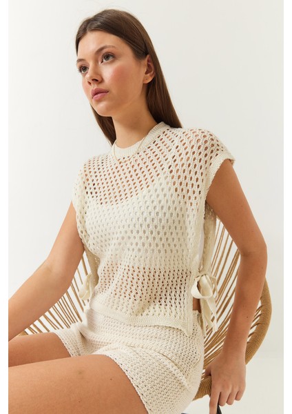 Kadın Yandan Bağlamalı Süveter