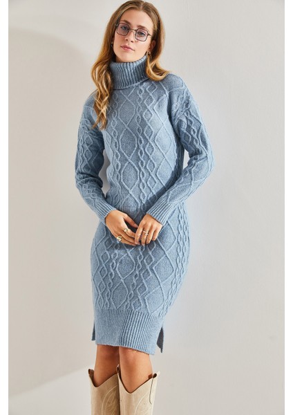 Kadın Saç Örgülü Balıkçı Yaka Triko Elbise