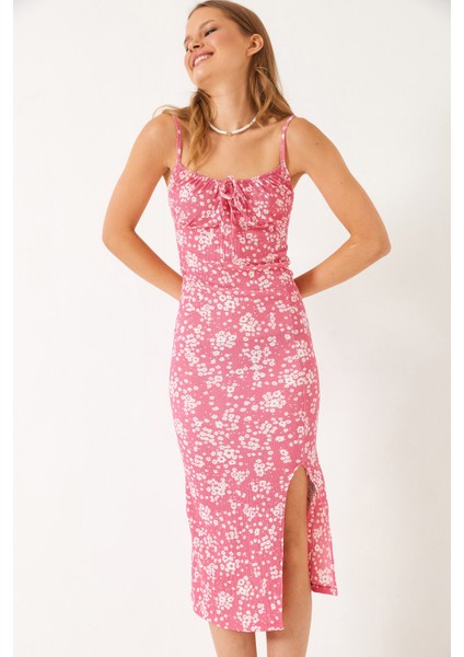 Kadın Çiçekli Yırtmaçlı Yazlık Örme Elbise