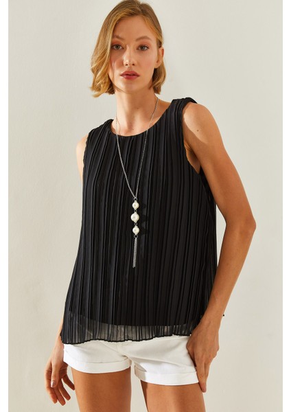 Kadın Piliseli Metal Kolye Aksesuarlı Astarlı Kalın Askılı Bluz fiyatları