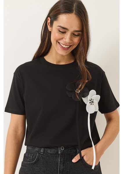 Kadın Aksesuarlı Kısa Kollu Pamuklu T-Shirt fiyatları