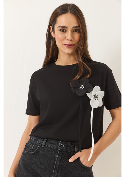 Kadın Aksesuarlı Kısa Kollu Pamuklu T-Shirt modelleri