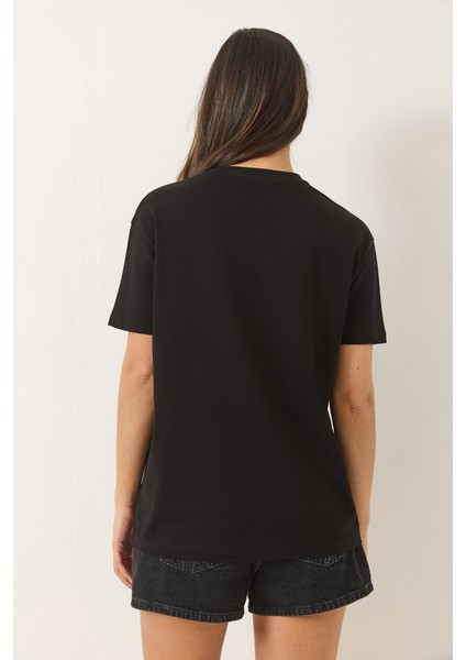 Kadın Aksesuarlı Kısa Kollu Pamuklu T-Shirt fırsatları