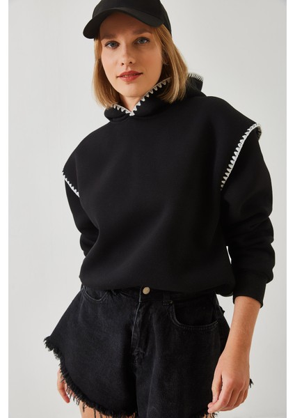 Kadın Kapişonlu Dantel Detaylı Sweatshirt