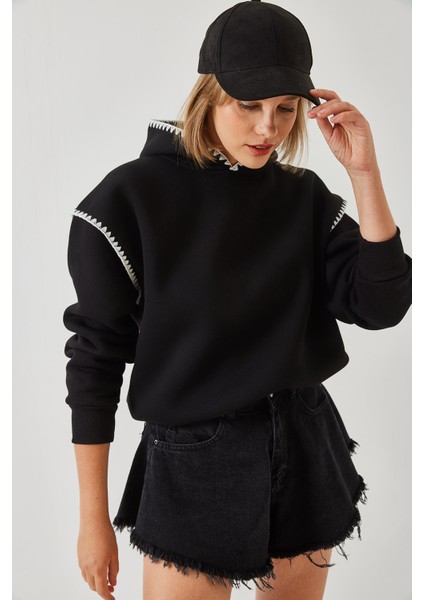 Kadın Kapişonlu Dantel Detaylı Sweatshirt fiyatları