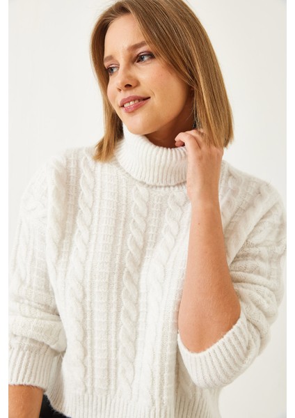 Kadın Balıkçı Yaka Desenli Triko Kazak fiyatları