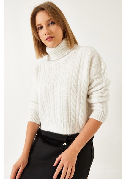 Kadın Balıkçı Yaka Desenli Triko Kazak fırsatları