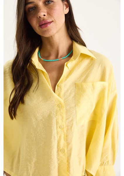 Kadın Yarım Kollu Tek Cep Detaylı Gömlek fırsatları