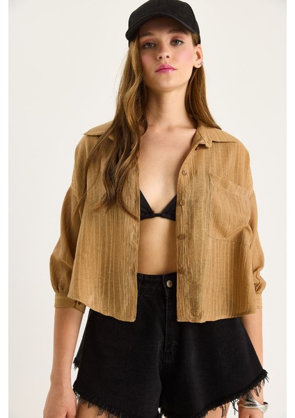 Kadın Kendinden Çizgili Yarım Kollu Tek Cep Detaylı Gömlek