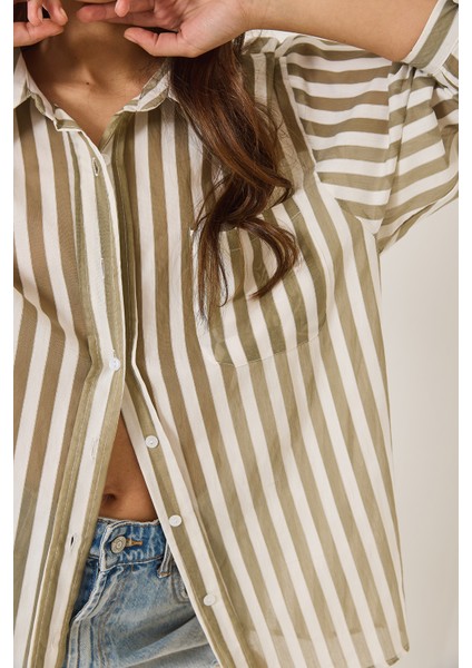 Kadın Çizgili Tek Cep Detaylı Oversize Gömlek fırsatları