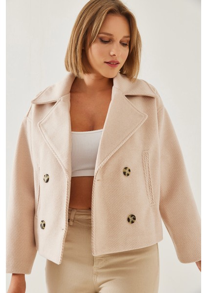 Kadın Kısa Kruvaze Yaka Ceket modelleri