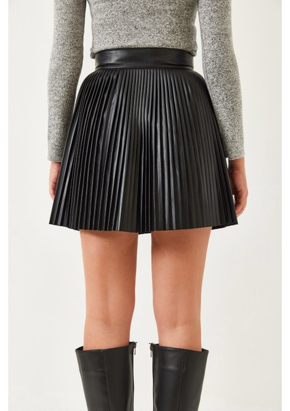 Kadın Deri Pileli Mini Etek modelleri