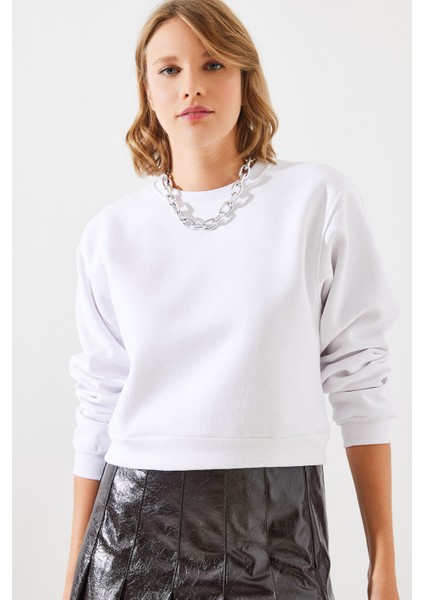 Kadın Bisiklet Yaka Şardonlu Basic Crop Sweatshirt