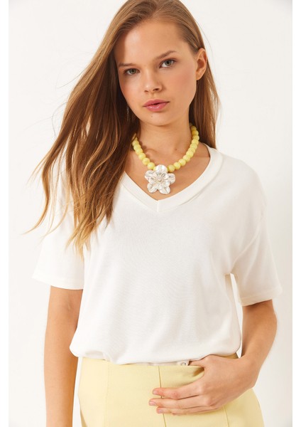 Kadın V Yaka Kısa Kollu Viskon T-Shirt