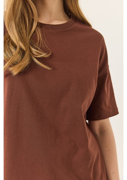 Kadın % Organik Pamuk Relaxed Fit Yuvarlak Yakalı T-Shirt modelleri