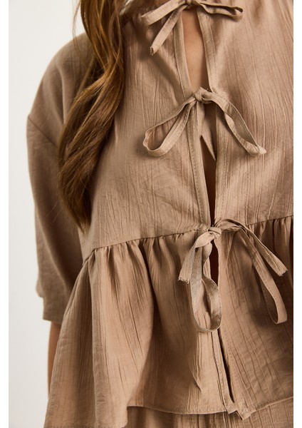 Kadın Bağlama Detaylı Kısa Kollu Bluz Pantolon Alt-Üst Takım indirimleri