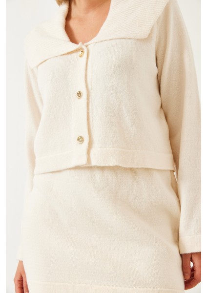 Kadın Üç Düğmeli Etekli Triko Takım modelleri