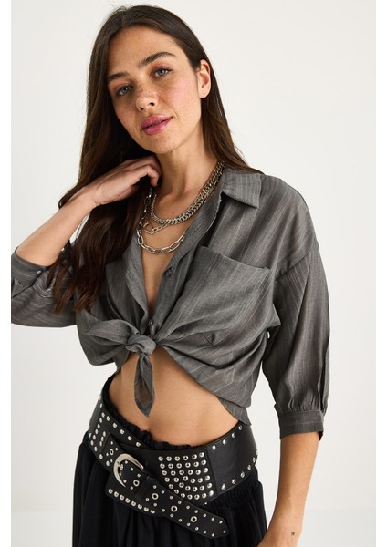 Kadın Kendinden Çizgili Yarım Kollu Tek Cep Detaylı Gömlek fiyatları