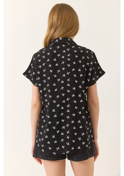 Kadın Minimal Desenli Kısa Yarasa Kollu Viskon Gömlek indirimleri