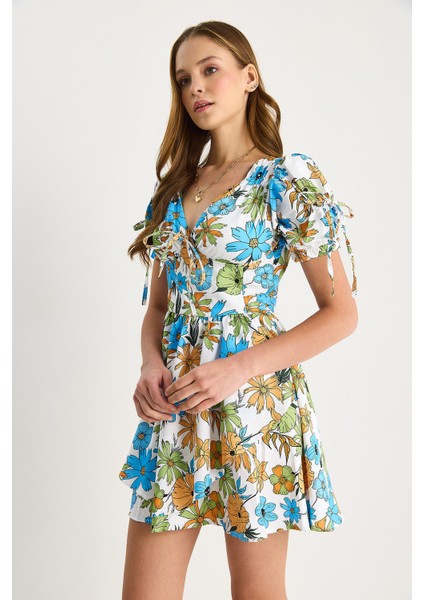Kadın Çiçek Desenli Fiyonk Detaylı Mini Elbise indirimleri