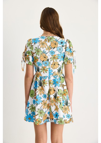 Kadın Çiçek Desenli Fiyonk Detaylı Mini Elbise