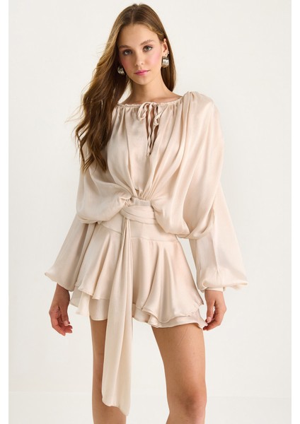 Kadın Drapeli Uzun Kollu Mini Etekli Büzgülü Bel Detaylı Astarlı Şortlu Elbise